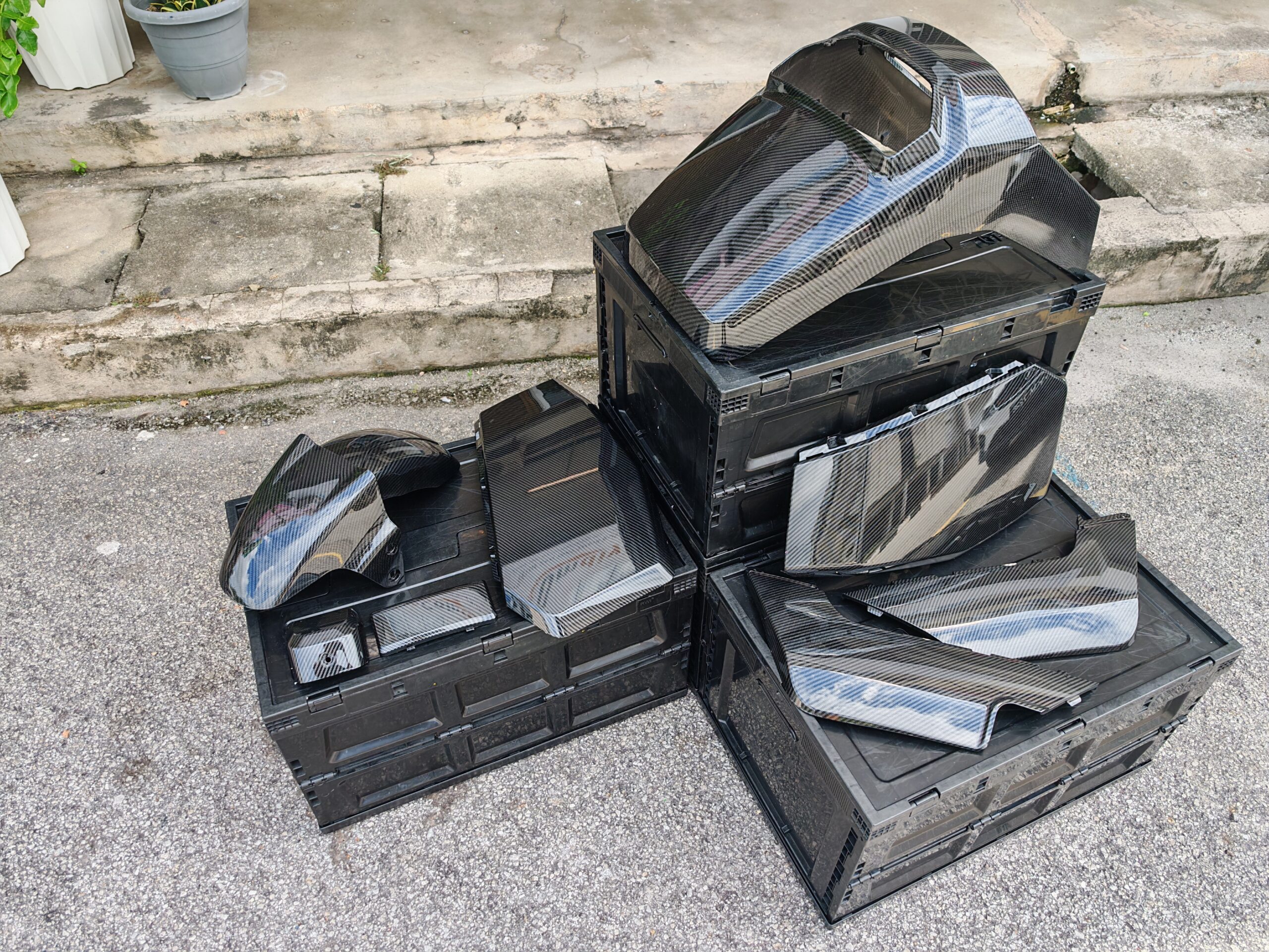 GGR Lion G1 coverset Carbon Fiber Film Black GGR Lion G1 coverset Carbon Fiber Film Black - Image 1